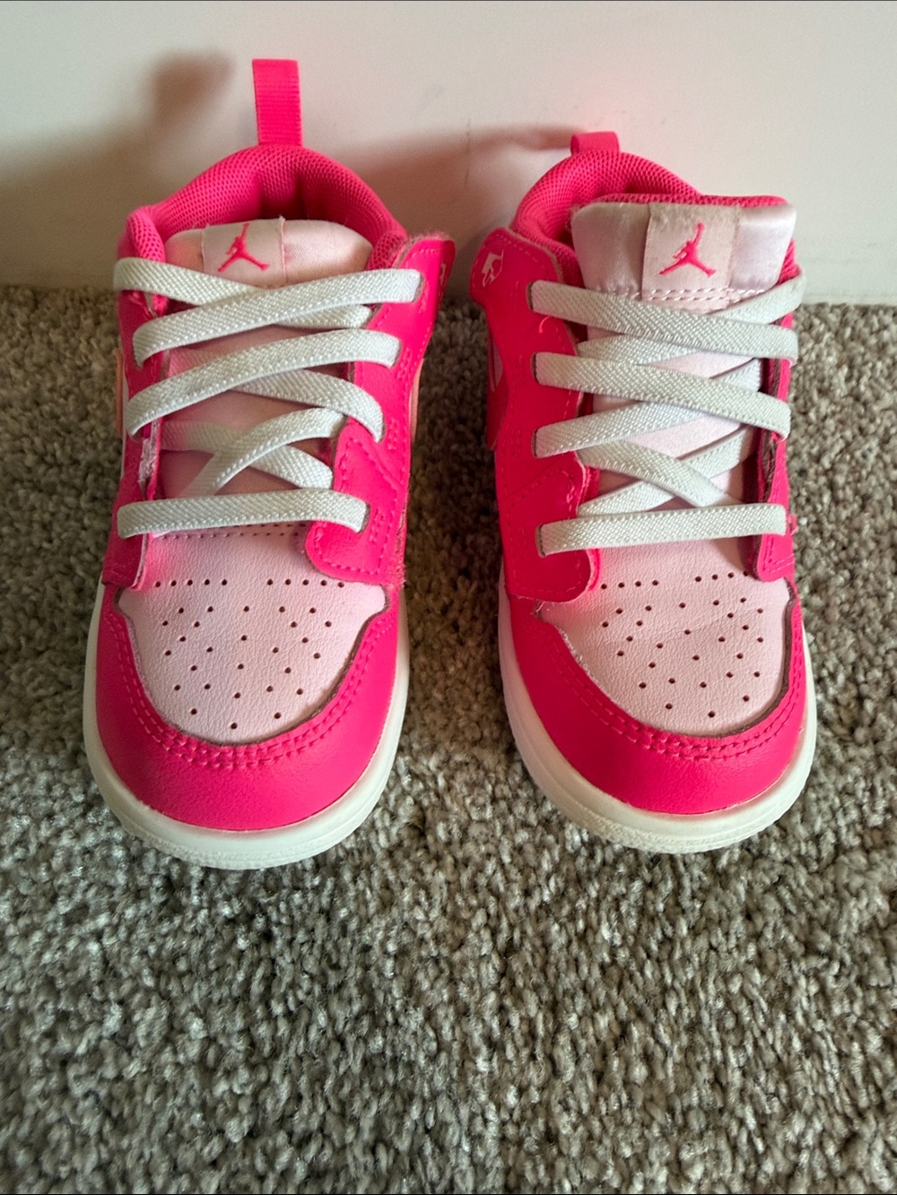 Jordan Nike Girls Easy On Snap Closure Sneakers Sz 8 - Picture 2 of 7
